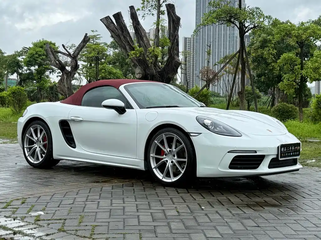 Porsche 718 Boxster 2.0 T