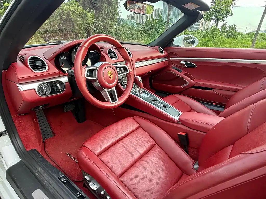 Porsche 718 Boxster 2.0 T