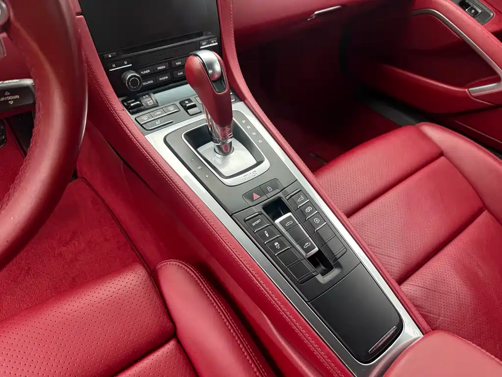 Porsche 718 Boxster 2.0 T