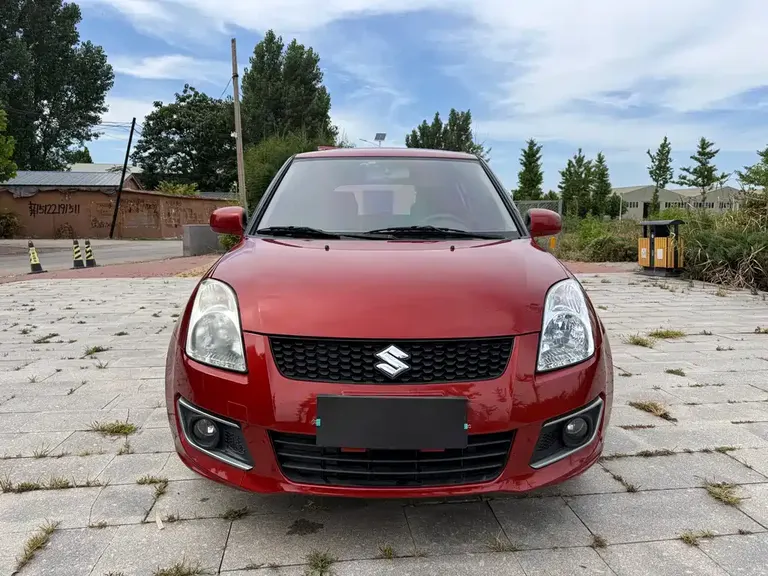 Suzuki Swift 1.3 L Manual Standard