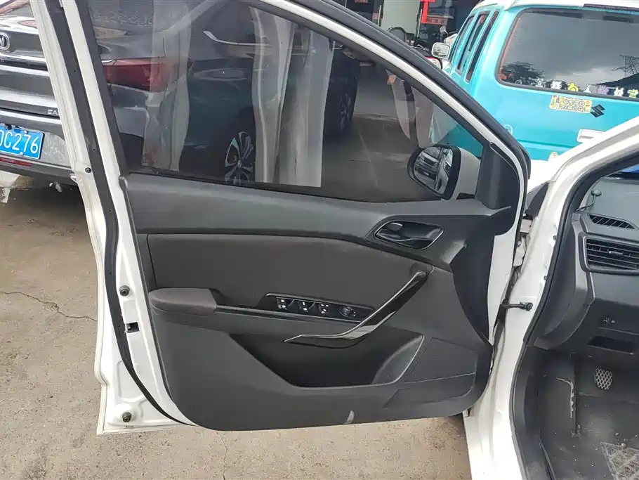 Baojun 310 1.2 L Manual Comfort