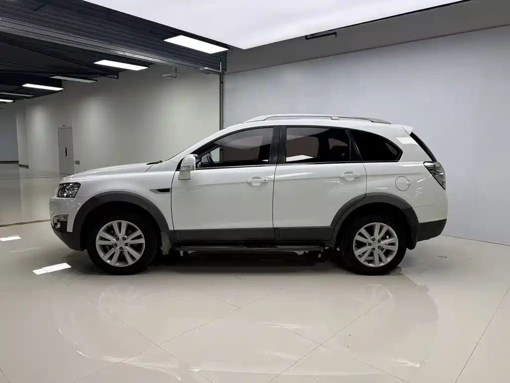 Captiva 2.4 L 4 WD Flagship 7-seat