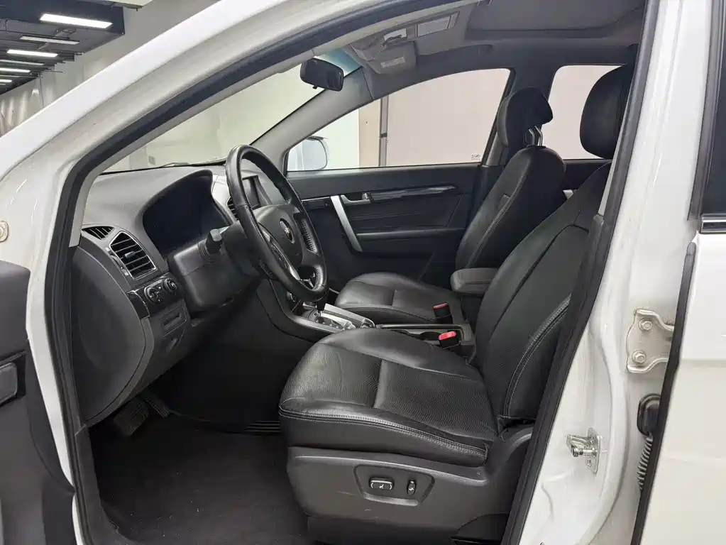 Captiva 2.4 L 4 WD Flagship 7-seat