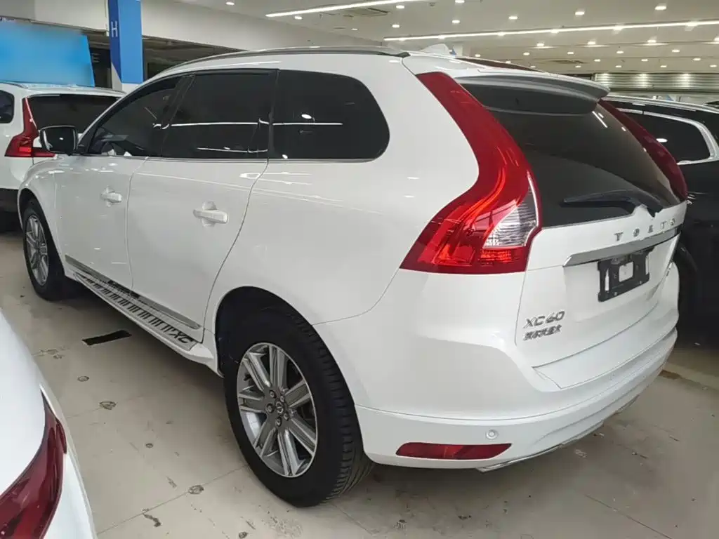 Volvo XC60 T5 AWD Smart Vision