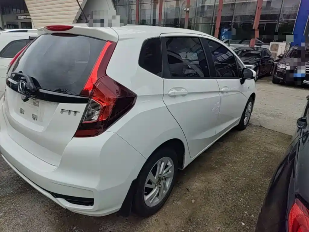 Fit 1.5 L CVT Comfort