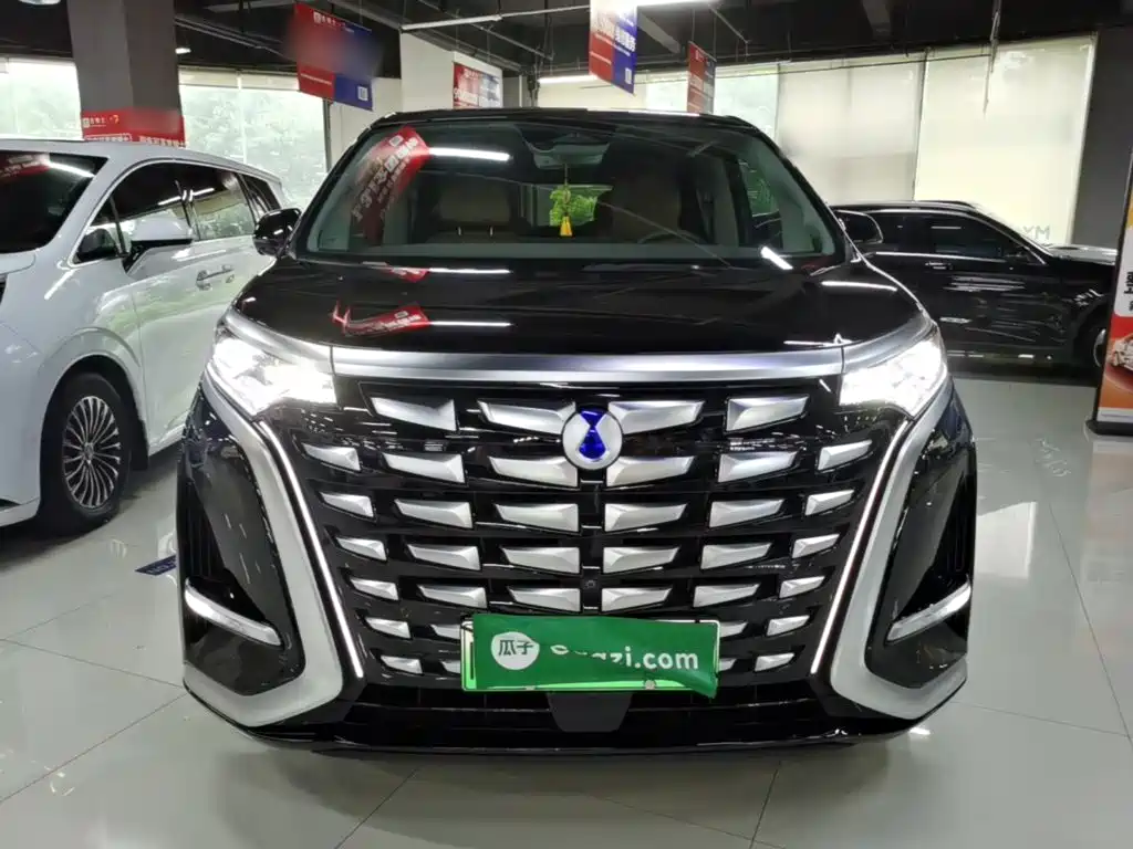 Denza D9 DM-i 970 4 WD Flagship
