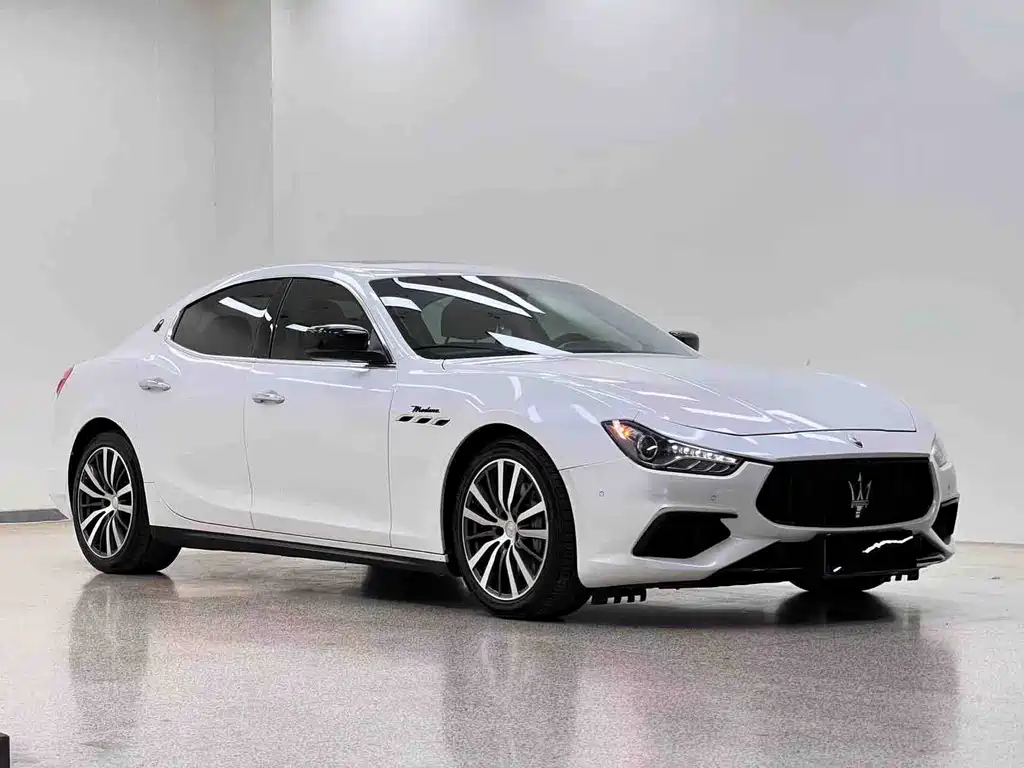 Ghibli 3.0 T Standard