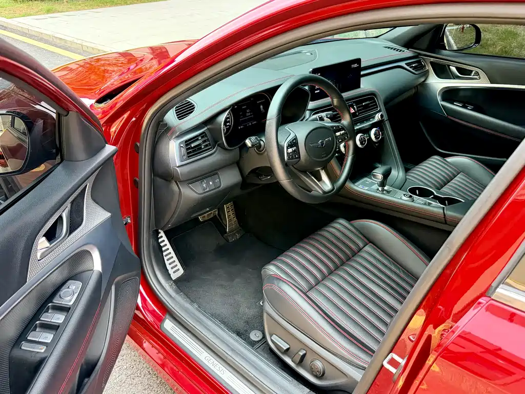 Genesis G70 捷尼赛思G70 2023款 2.0 T 后驱豪华版