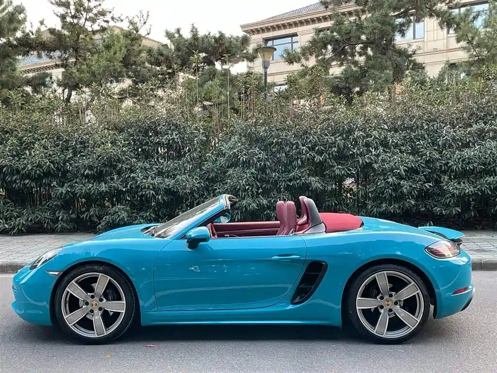 Porsche 718 Boxster 2.0 T