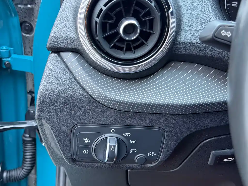 Audi Q2 L 35 TFSI Fashion Dynamic
