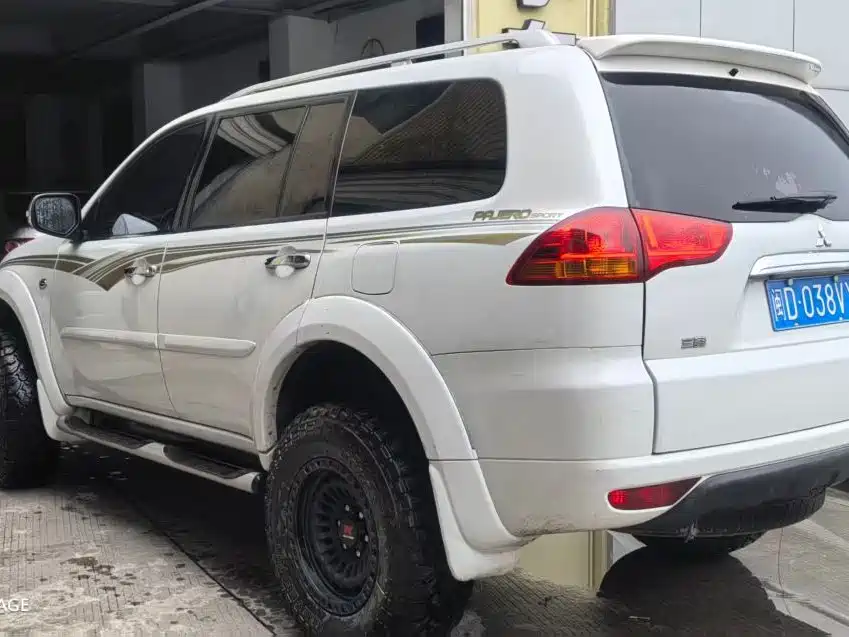 Pajero Sport 3.0 L Auto 4 WD Flagship