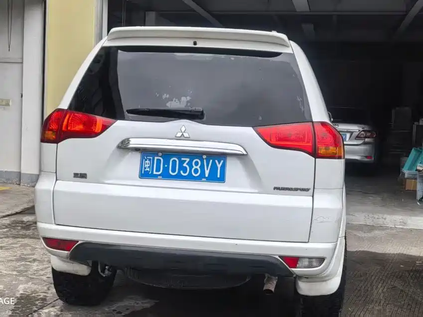Pajero Sport 3.0 L Auto 4 WD Flagship