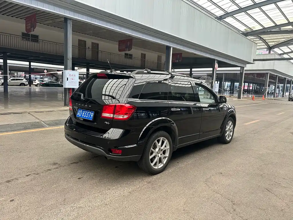 Journey 2.4 L 2 WD Premium Style