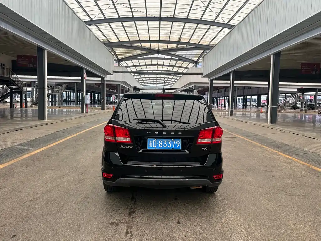 Journey 2.4 L 2 WD Premium Style