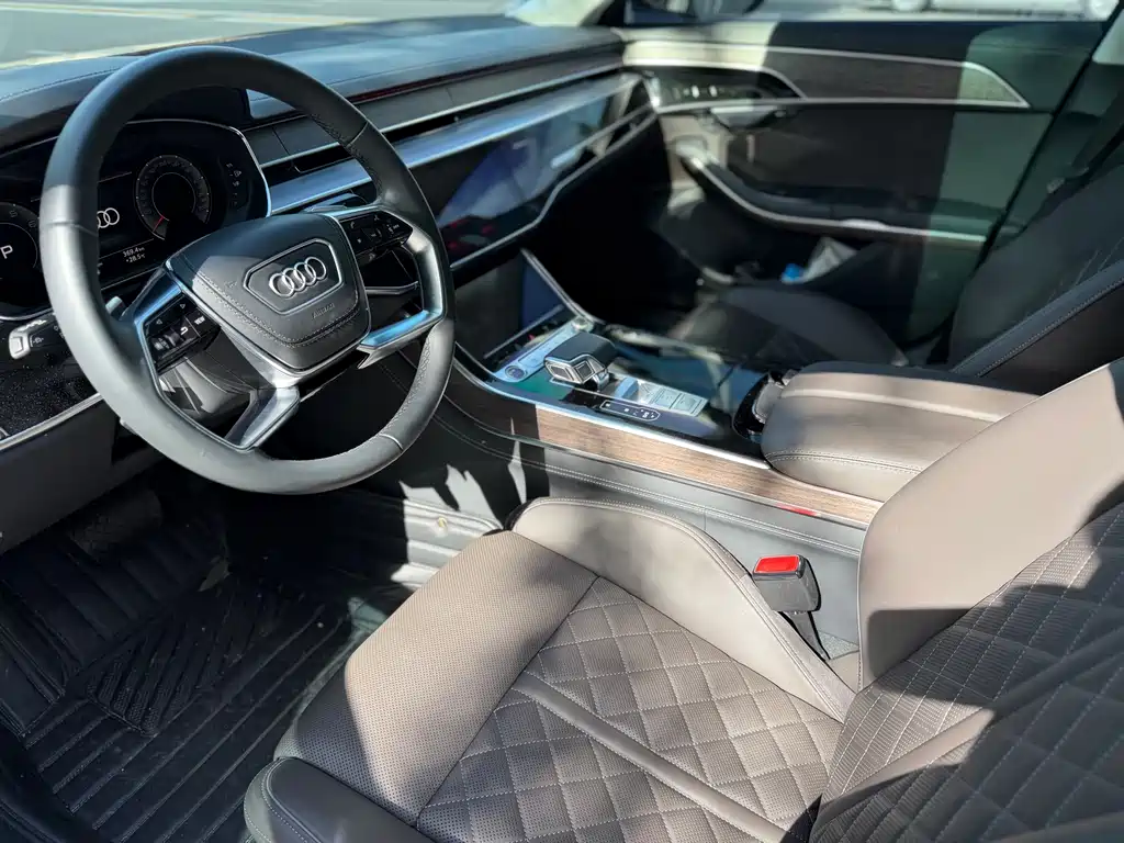 Audi A8 A8 L 55 TFSI quattro Flagship