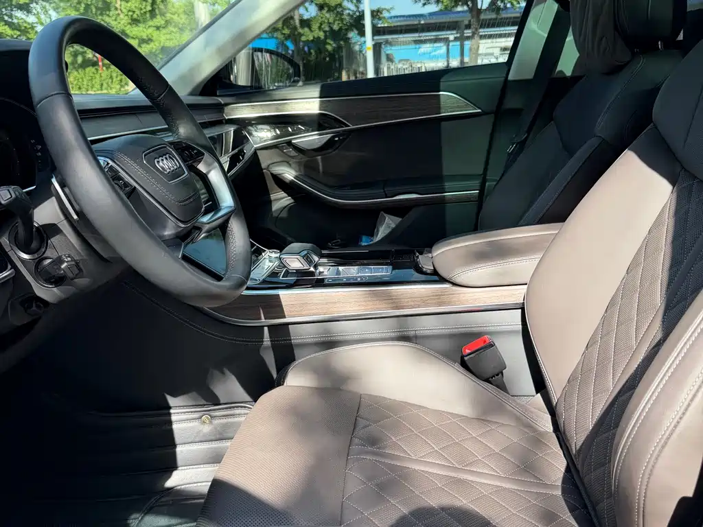 Audi A8 A8 L 55 TFSI quattro Flagship