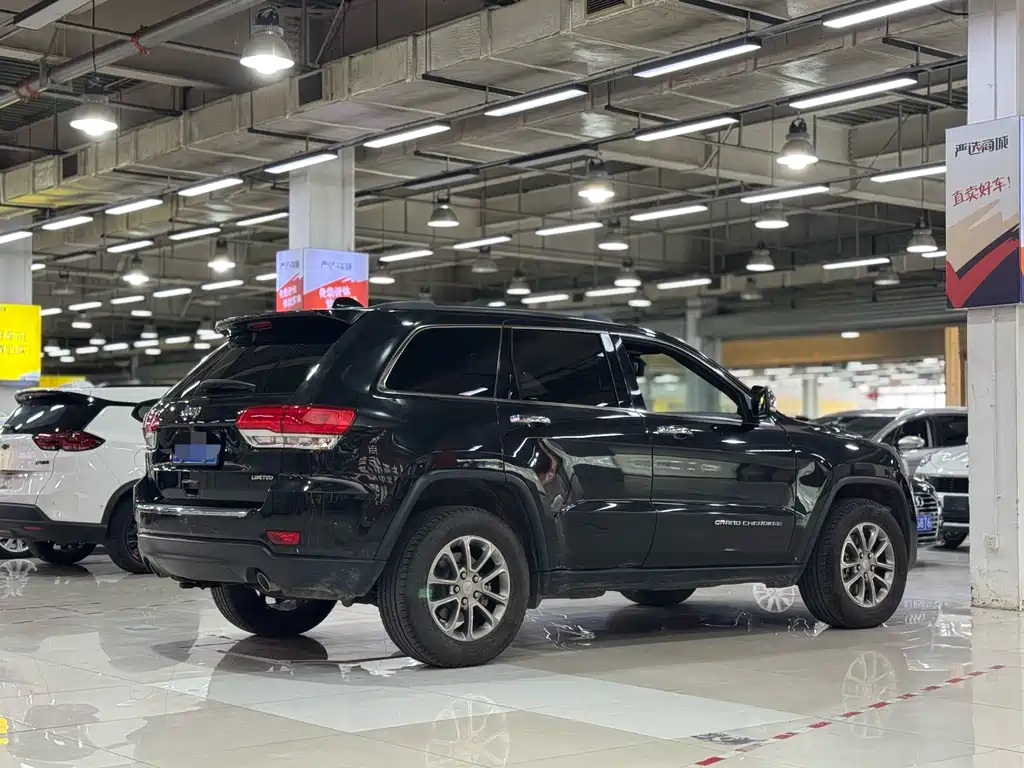 Grand Cherokee (Import) 3.0 L Comfort Enjoyment Navigation