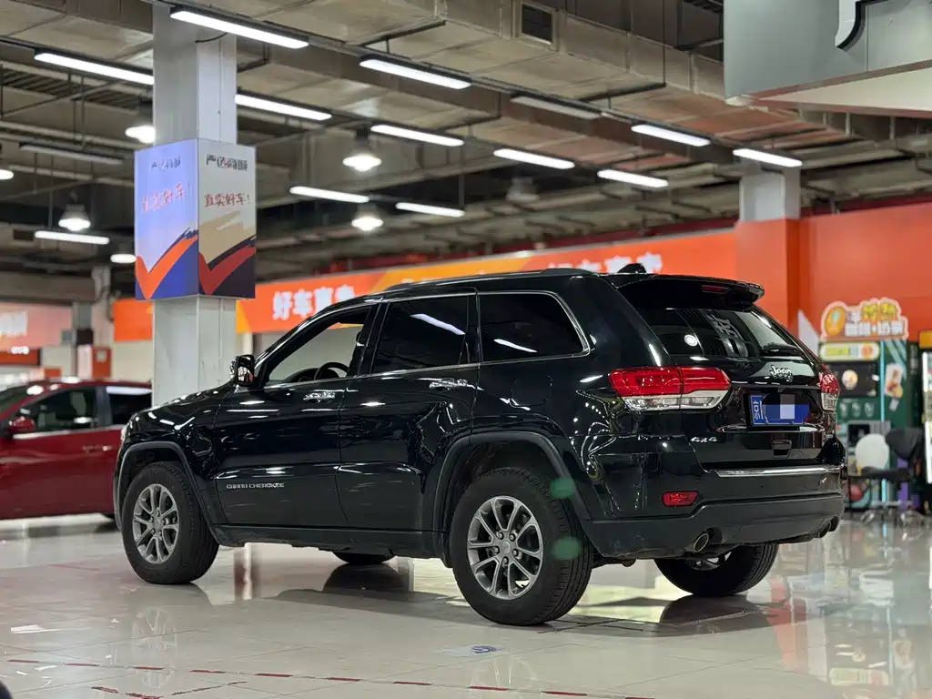 Grand Cherokee (Import) 3.0 L Comfort Enjoyment Navigation