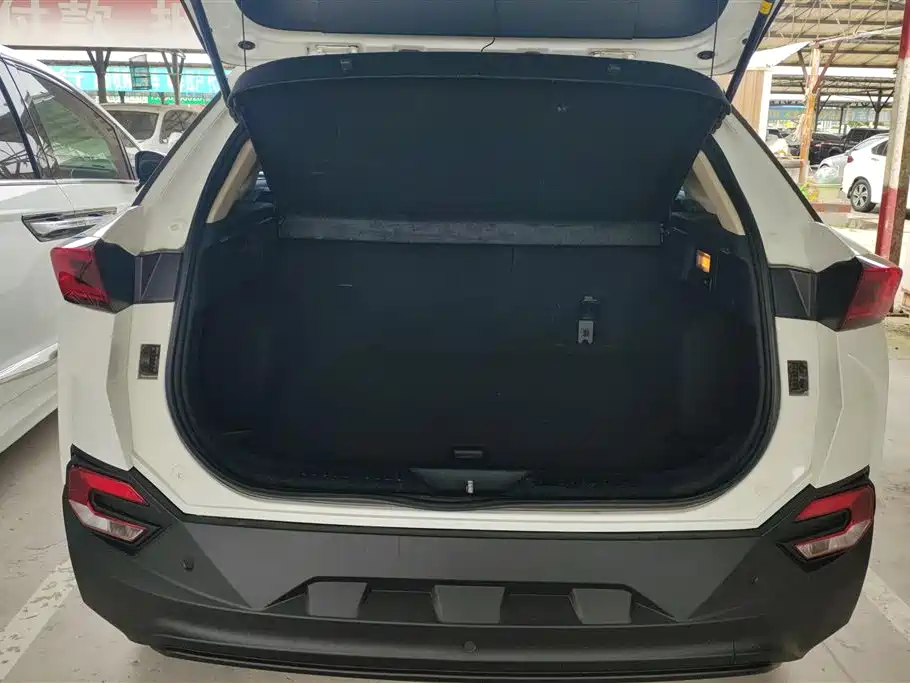 Besturn T77 230 TID Auto Luxury CN-VI