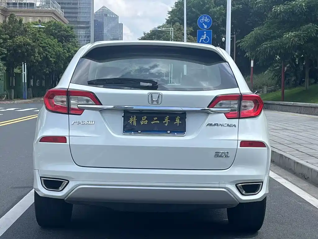 Avancier 370 TURBO 2 WD Luxury