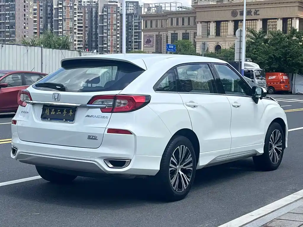 Avancier 370 TURBO 2 WD Luxury