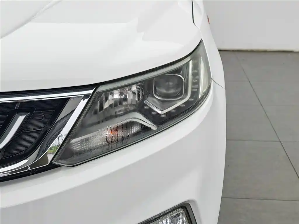 Vision X6 1.3 T CVT Flagship