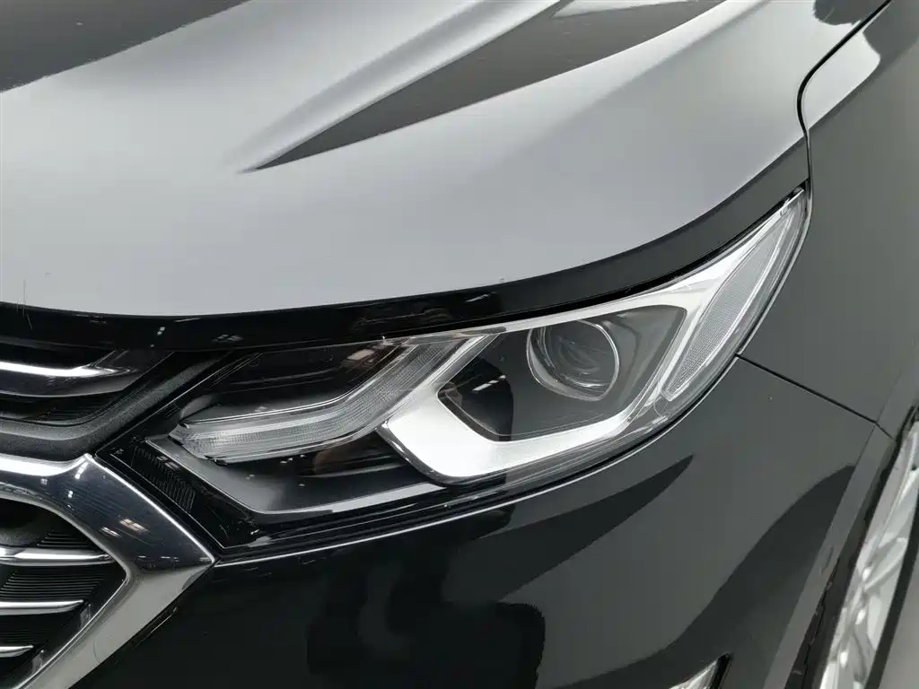 Equinox 探界者 2017款 RS 550 T 自动四驱捍界版
