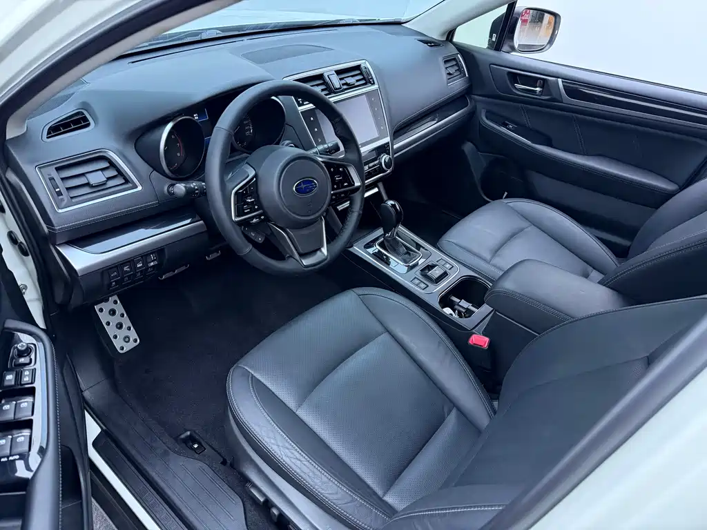 Outback 2.5 i Sport Navigation EyeSight