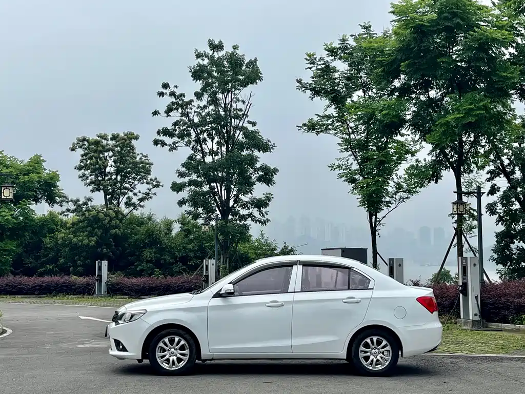 Yuexiang V3 悦翔V3 2015款 1.4 L 手动温馨型 国IV