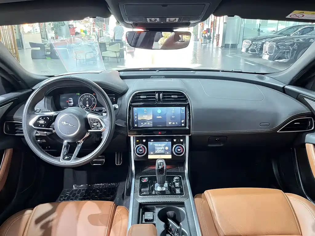 Jaguar XEL 2.0 T 250 PS R-DYNAMIC S Shine Black Sport