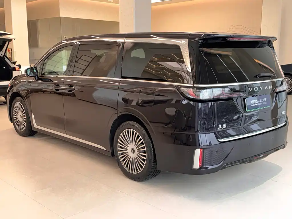 Voyah Dreamer PHEV 4 WD Flagship Kunpeng