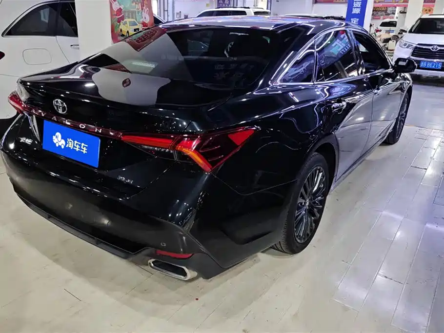 Avalon 2.0 L XLE Premium CN-VI