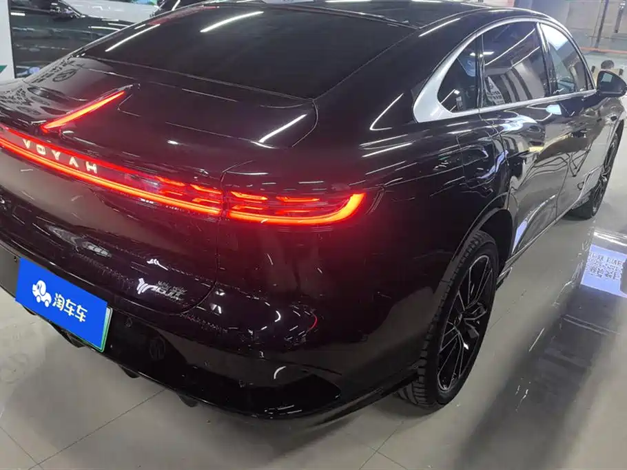 Voyah Zhuiguang PHEV 4 WD Ultra Long Range Flagship