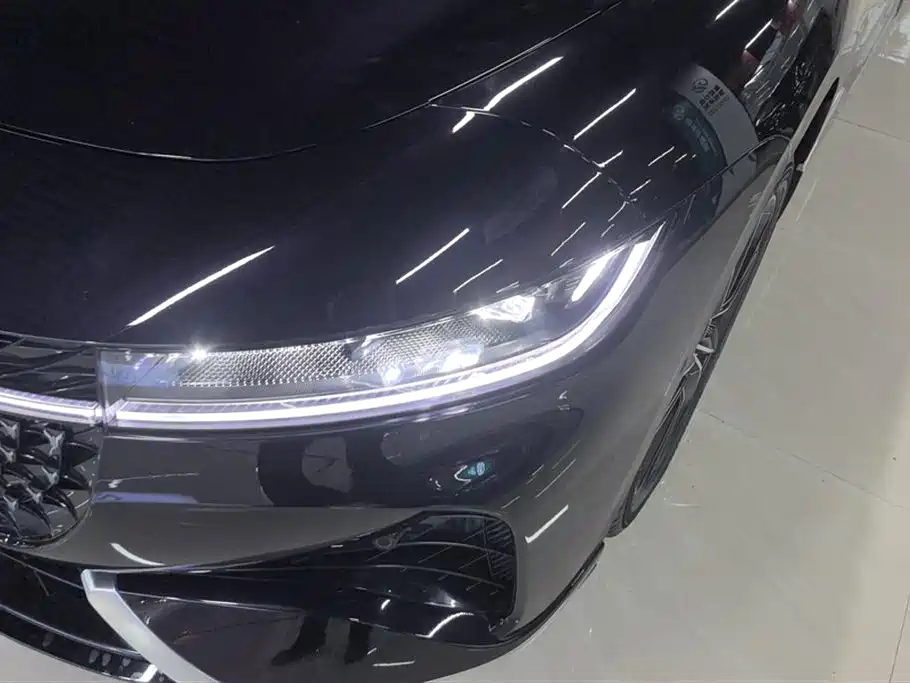 Voyah Zhuiguang PHEV 4 WD Ultra Long Range Flagship