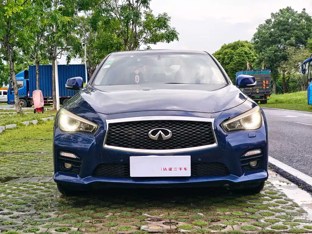 Infiniti Q50 L 2.0 T Joy