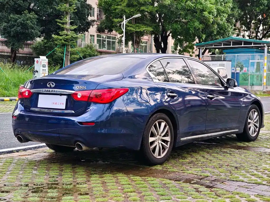 Infiniti Q50 L 2.0 T Joy