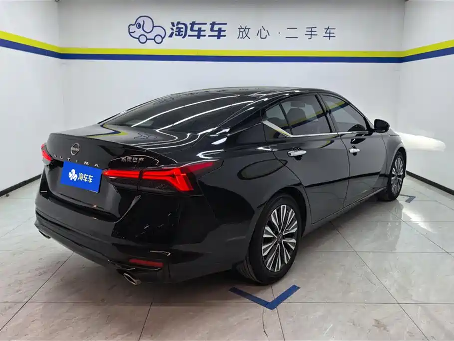 Teana 2.0 L XL-TLS Joy