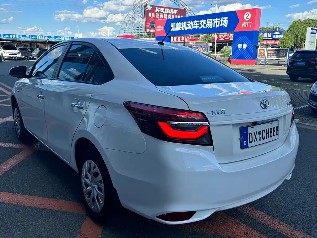 Vios 1.5 L 20 Anniversary