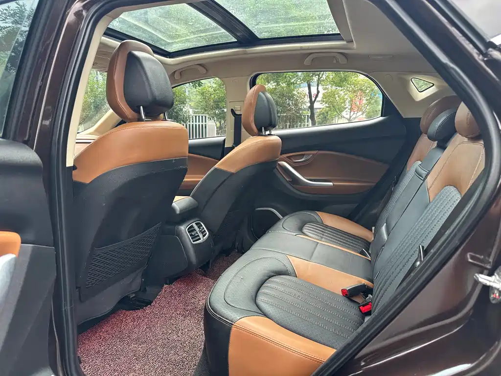 Soueast DX7 1.5 T Auto Luxury