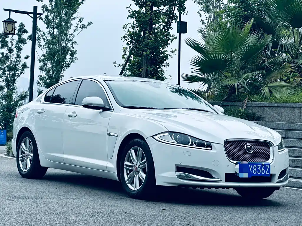 Jaguar XF XF 2.0 T 80 Anniversary Collector Elegance