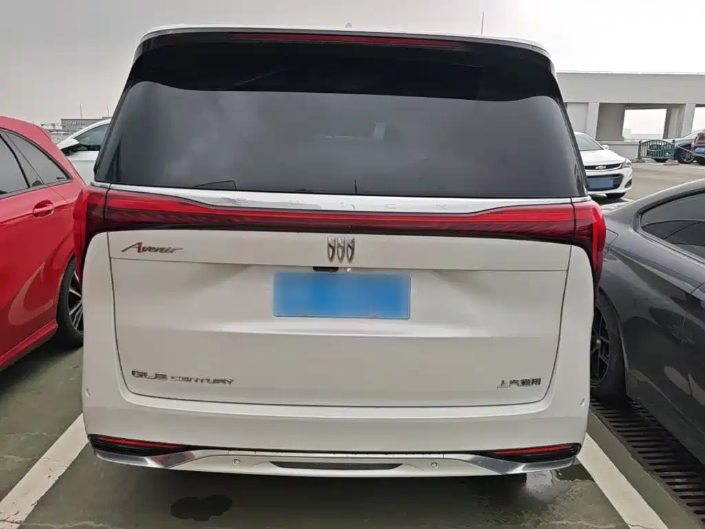 Century 2.0 T 7-seat Heritage