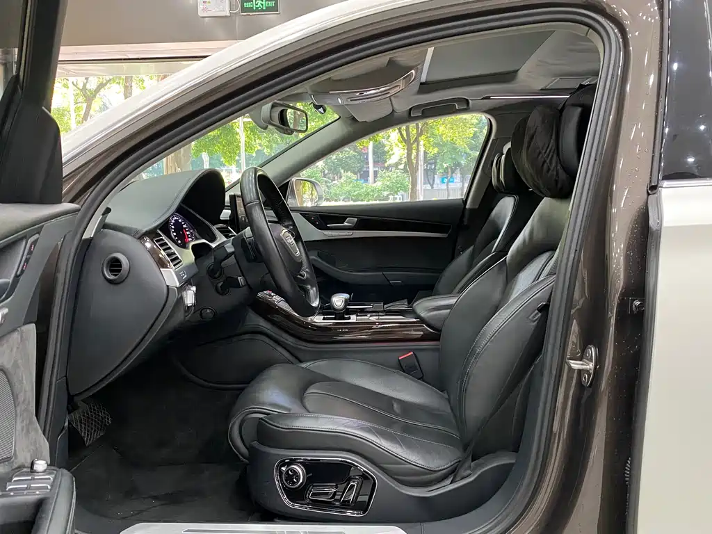 Audi A8 A8 L 50 TFSI quattro Luxury