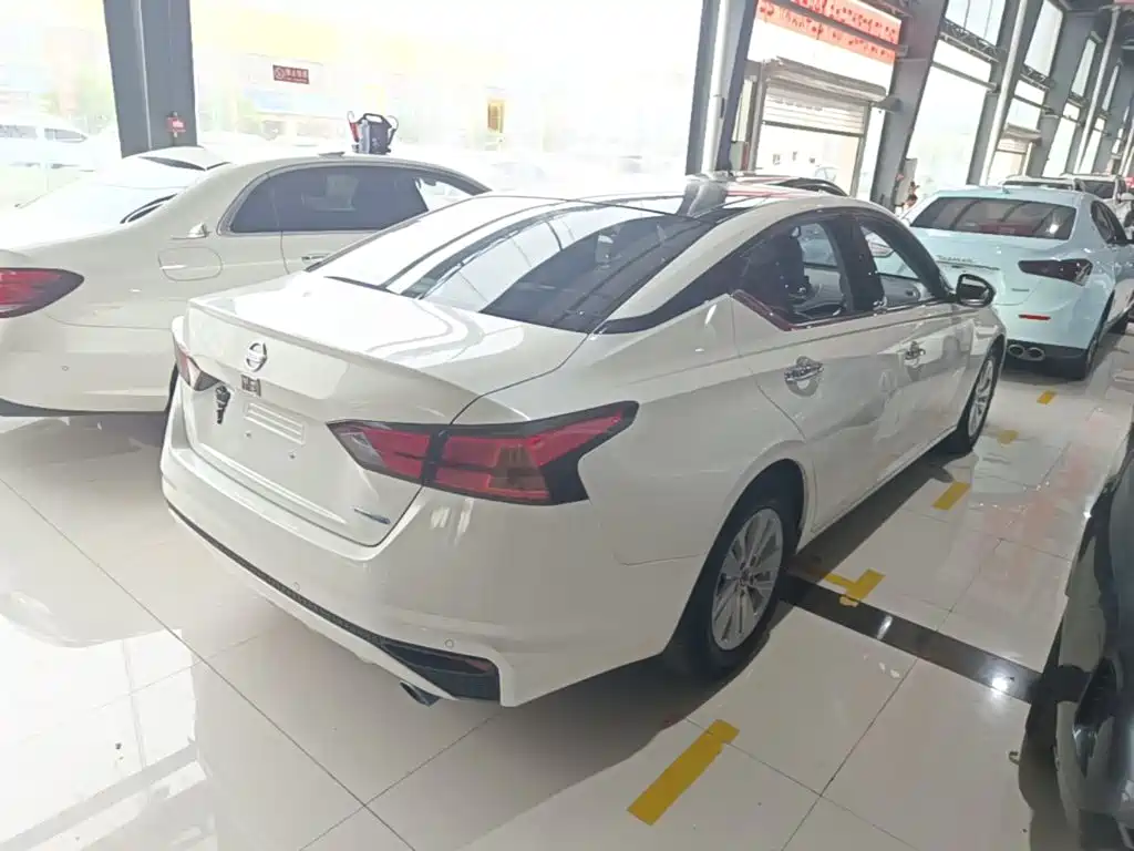Teana 2.0 L XL Comfort