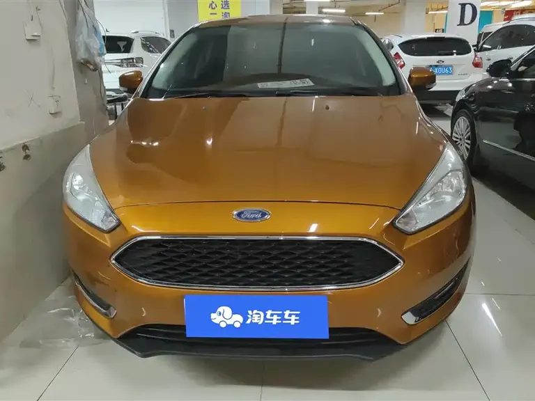 Ford Focus Hatchback 1.6 L Auto Comfort