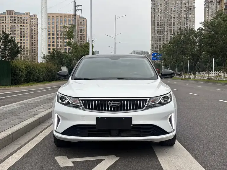 Geely Emgrand GL UP 1.4 T CVT Leading Shine