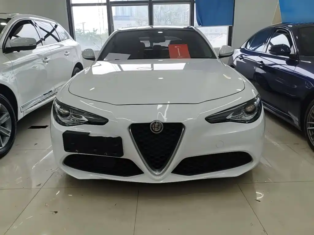 Giulia 2.0 T 280 HP Luxury