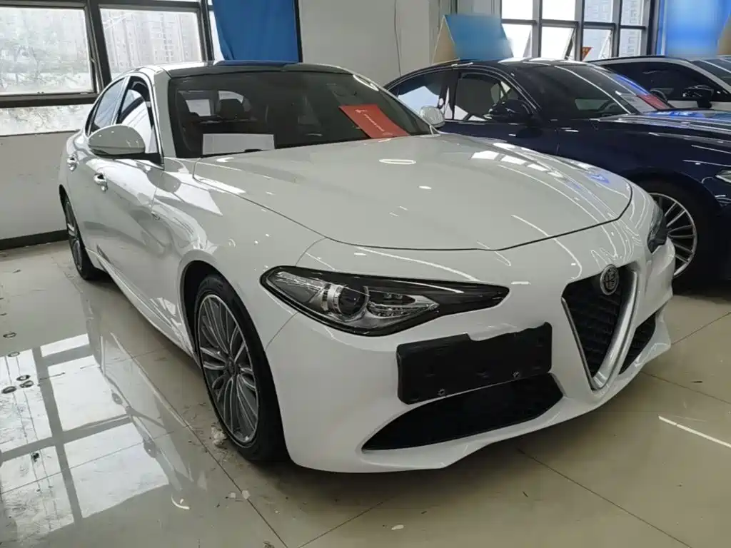 Giulia 2.0 T 280 HP Luxury