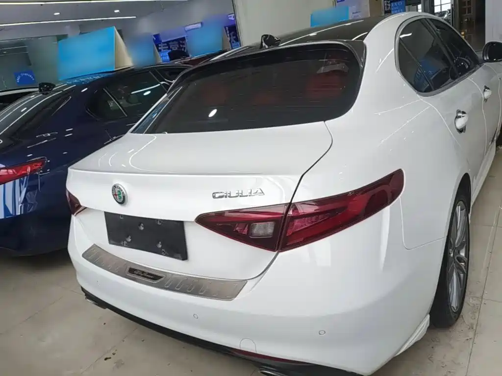 Giulia 2.0 T 280 HP Luxury