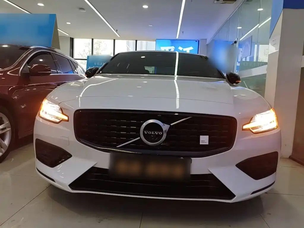 Volvo S60 B4 Smart Vision Luxury