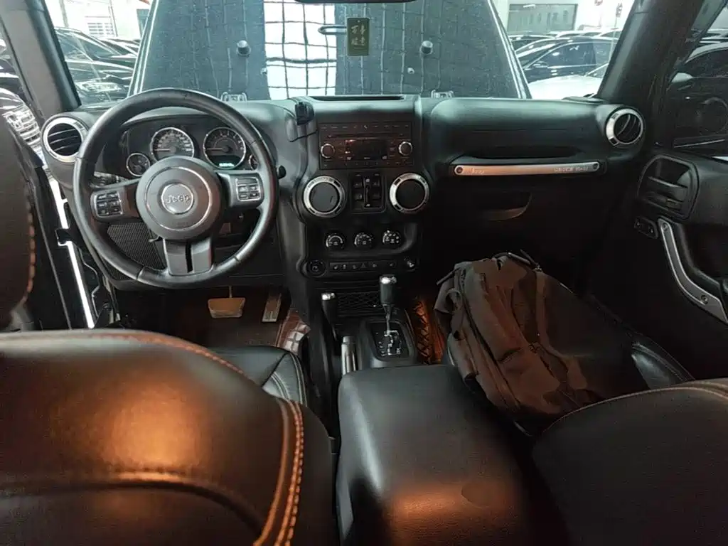 Wrangler 3.0 L Sahara 4-door Comfort Enjoyment